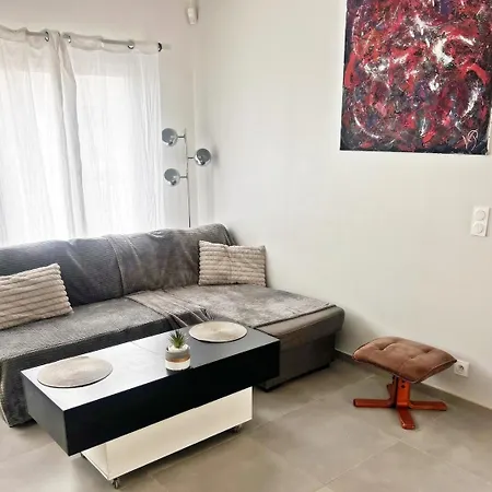 Hébergement de vacances Jolie Maison 2 Faces, 2 Chambres, Jardin Aménagé *